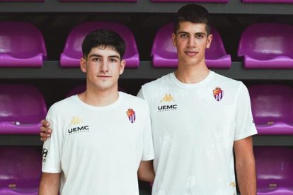 Diego Muzquiz a la derecha de la imagen en la pretemporada del Real Valladolid.