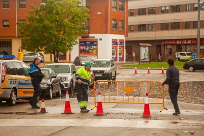 La lluvia obligó a bomberos y policía a emplearse a fondo