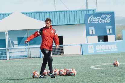 Pablo Cortés se estrena este sábado como entrenador del Almazán. HDS