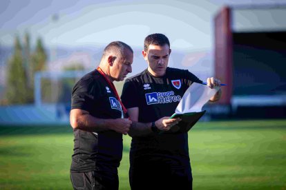 Javi Moreno y su segundo José María García.