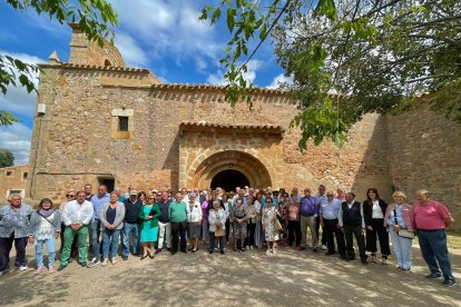 Foto de familia de los participantes en el encuentro.