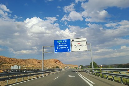 La A2 a su paso por Santa María de Huerta.