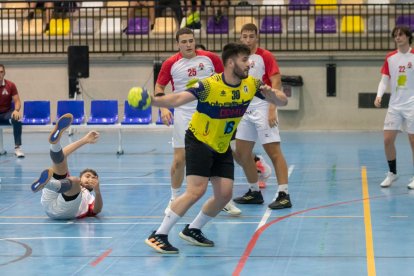 El Balonmano Soria no tuvo rival en Arroyo en la primera jornada.