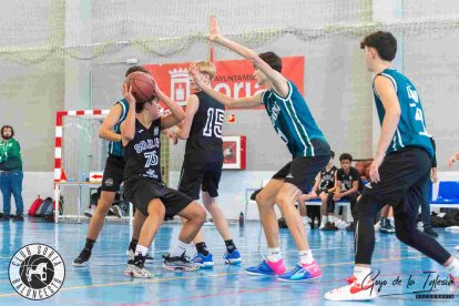 Los cadetes del CSB Caja Rural de Soria C le plantaron cara a Los Corazonistas de Valladolid.