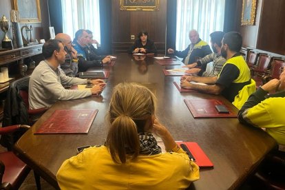 Reunión municipal de distintas áreas para coordinarse ante las previsiones de temporal.