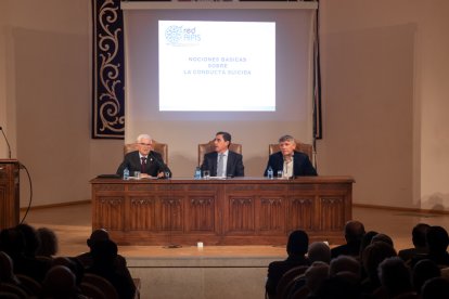 Inauguración del Mes de la Salud con Ruiz Liso, Martínez Izquierdo y Jiménez Pietropaolo.