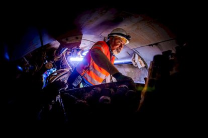 Un equipo de 12 personas perfora los 5 km junto con la tuneladora Saturia