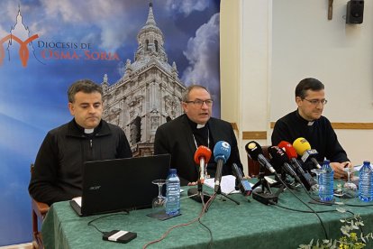 José Sala, Abilio Martínez y Gabriel Ángel Rodríguez, ayer en la rueda de prensa.