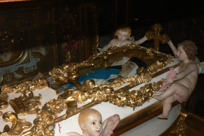 Sepulcro de Sor María de Jesús, en el convento de las Concepcionistas de Ágreda