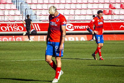 Alain Ribeiro cabizbajo tras la