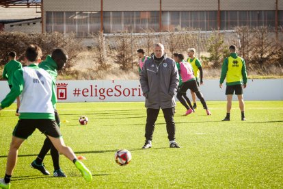 Los de Javi Moreno preparan el encuentro ante el San Fernando