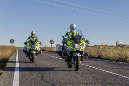 Motoristas de la Guardia Civil en una imagen de archivo.