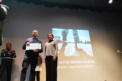 Entrega de premios de los concursos de postales y fotografía de San Esteban.