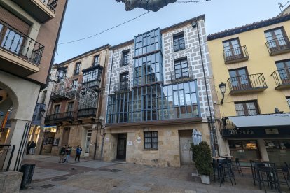 Edificio de los servicios sociales del Ayuntamiento. MARIO TEJEDOR