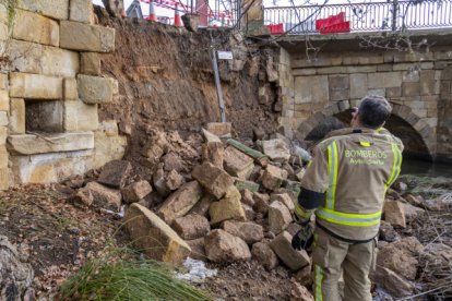 Desprendimiento en el puente de piedra de Soria.