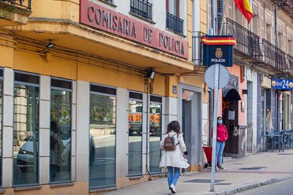 Los menores fueron llevados por unos viandantes a la Comisaría de la Policía Nacional de Soria.