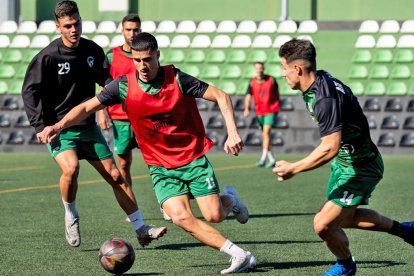 Jugadores del Atlético Paso durante un entrenamiento.