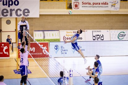 Los sorianos sacaron su mejor voley según avanzaban los sets