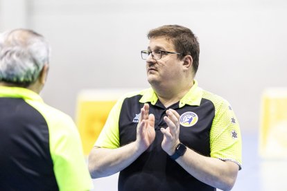 Los de Lluelles fueron muy superiores a Balonmano 4 Valles