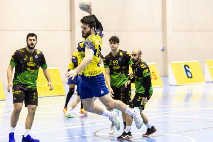 Los de Lluelles fueron muy superiores a Balonmano 4 Valles