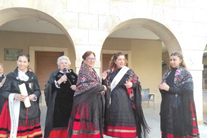 Un momento de la imposición de banda como alcaldesa de las águedas.