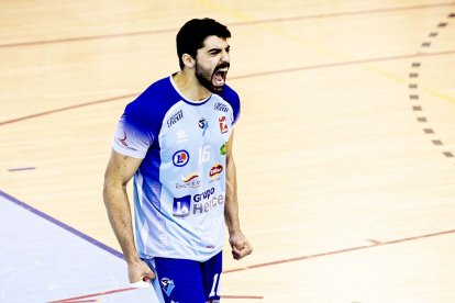 Bruno Cunha anotó 20 puntos en el partido ante Léleman.