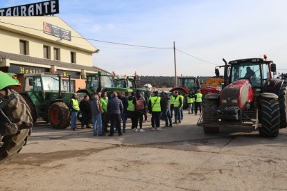 La tractorada es ajena a organizaciones agrarias y políticas, según los convocantes.