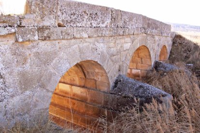 Puente de la reina en Hinojosa del Campo.