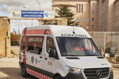 Uno de los vehículos de Nuevas Ambulancias Soria.