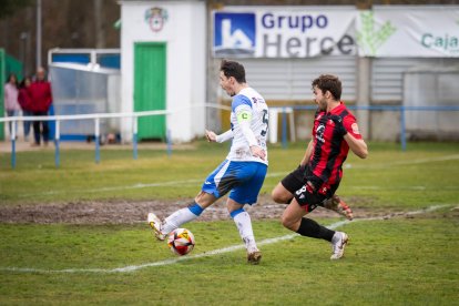 El Almazán goleó a un rival directo como el Laguna y toma aire en la clasificación.