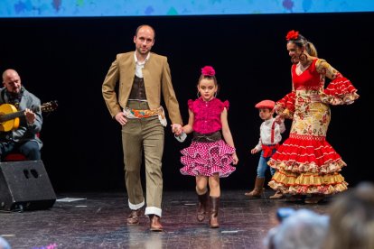 Desfile de moda flamenca en una edición anterior de la cita.