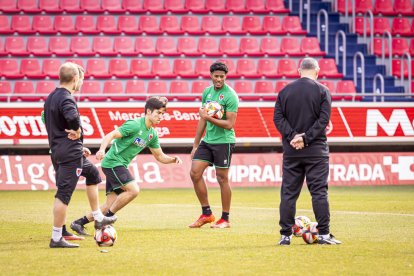 Los numantinos preparan el encuentro para remontar el vuelo