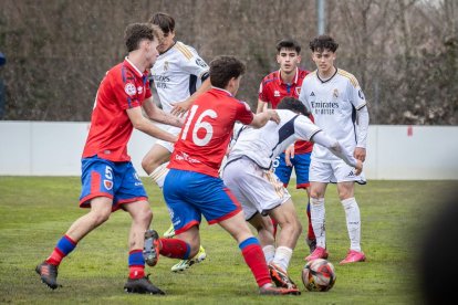 El Numancia juvenil regresaba de vacío de Madrid en la media hora que le faltaba por jugar ante el Unión Adarve.