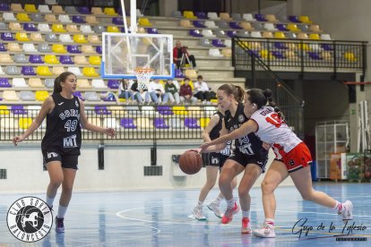 Sólo una victoria separa al CSB Martínez y Tribez del cuarto puesto.