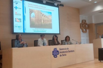 Ponentes en la convocatoria de 'Integrando Evidencias en la Práctica Clínica. Sumamos Excelencia. Programa CCEC'.