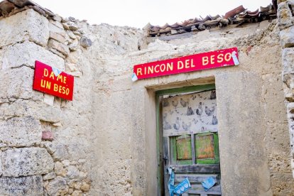 Detalles artísticos en un pueblo de la comarca de Almazán