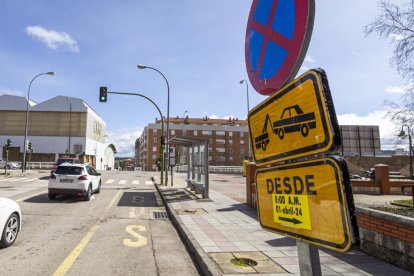 Carteles anunciando el inicio de las obras en el entorno del San Andrés.