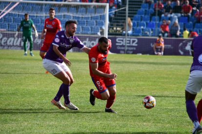 Lupu gozó de una de las mejores ocasiones del encuentro pero se topó con Vitolo, el guardameta local.