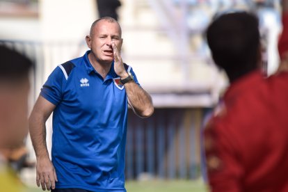 Javi Moreno en el transcurso del encuentro ante el Guadalajara.