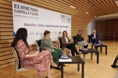 Mesa 'Educación y talento, más allá de la IA' del congreso 'Somos Castilla y León'.