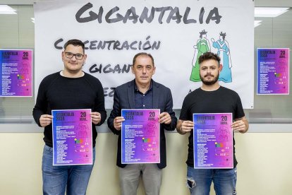 José Miguel Manrique, Benito Serrano y Sergio Gamboa, en la presentación del encuentro de gigantes.