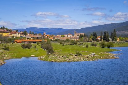 Un pantano pletórico asegura las reservas hídricas