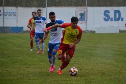 Imagen del partido del Almazán ante el Tordesillas.