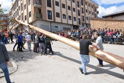 Pingada del mayo en San Leonardo de la edición de 2018.