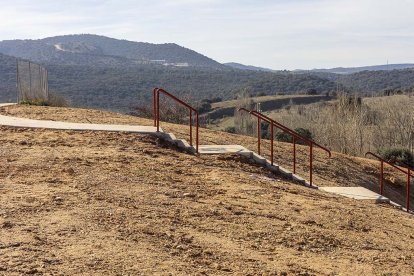 Parcela en Los Royales donde se construirá el Centro de Refugiados.