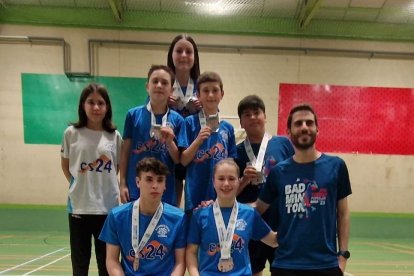 Medallistas del C.B. Soria en el Regional sub19 y sub15.