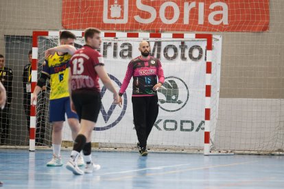 El Balonmano Soria se impone en el primer partido de la fase de ascenso al doblegar a Romo por 34-26.