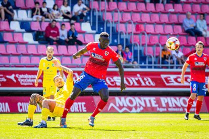 Moustapha está apercibido de sanción para la final por el ascenso.