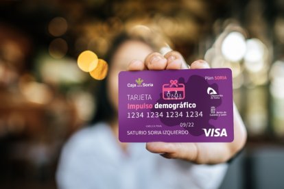 Tarjeta del cheque bebé de Soria que se reparte entre las familias beneficiarias.