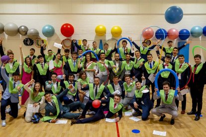 Los alumnos de la primera promoción de Ciencias de la Actividad Física y el Deporte en el gimnasio del Campus.